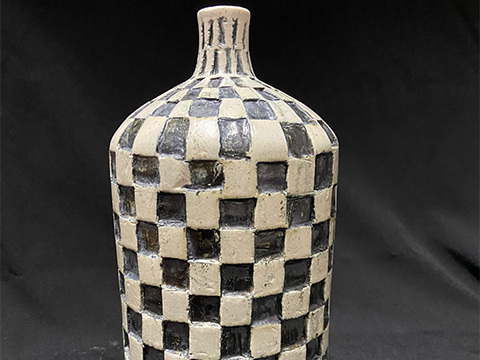 Toñita, Obra, S/T - Botella ajedrez,Arte Hoy, Galería